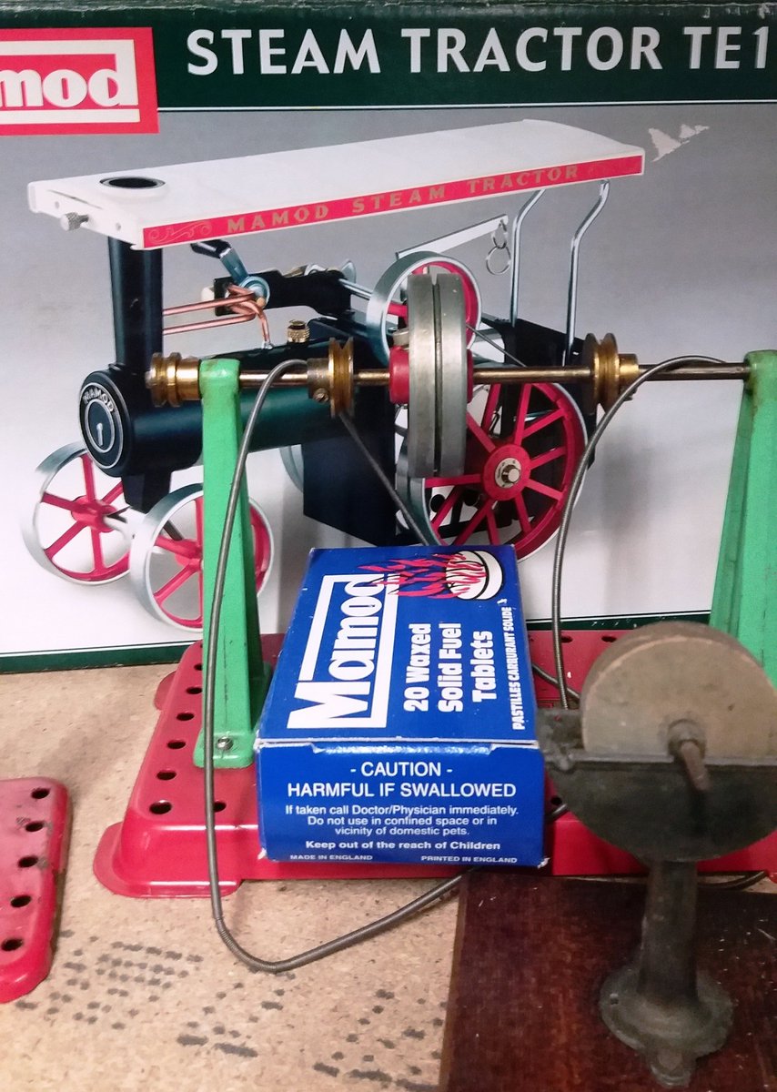 unique_auctions's tweet photo. #DieCast_Tractors, #Engines @ #AntiquesCollectors_Auction - 28th & 29th April. #ERTL, #JohnDeere, #Universal_Hobbies etc. #Mamod & #Wilesco_Steam_Engines & Caravans & Trailers. https://t.co/yOsILh2oUX https://t.co/1ON7p4i6ca
