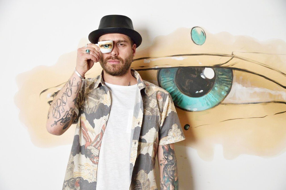 How many stories can be created from a splash of coffee?
Artist Max Petrone created unique tales for the illy Art Collection 2018. #illyArtCollection #LIVEHAPPilly #illyCoffeeDrawings <a href="/MaxPetrone/">Max Petrone</a> <a href="/illy_coffee/">W140</a>