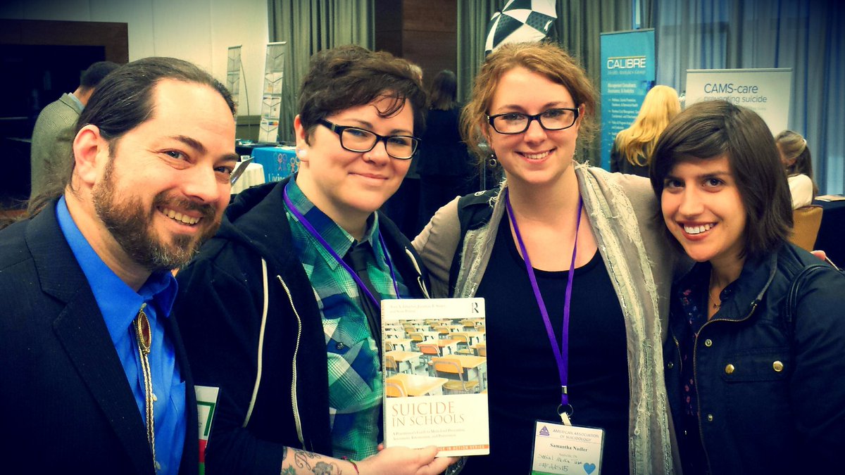 socworkpodcast's tweet photo. If my cab ever arrives, I'll be on my way to #AAS18 ππ« This beautiful throwback of @deseraestage Hannah and @samnadz is from my book signing at #AAS15 ! #SPSM https://t.co/BPF5QfLidV