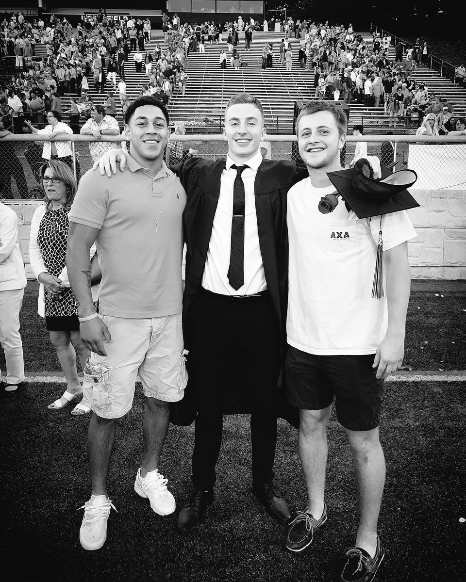 ubertit22's tweet photo. Happy birthday to the broski!! @kg1798 https://t.co/Ge3R8kt2se