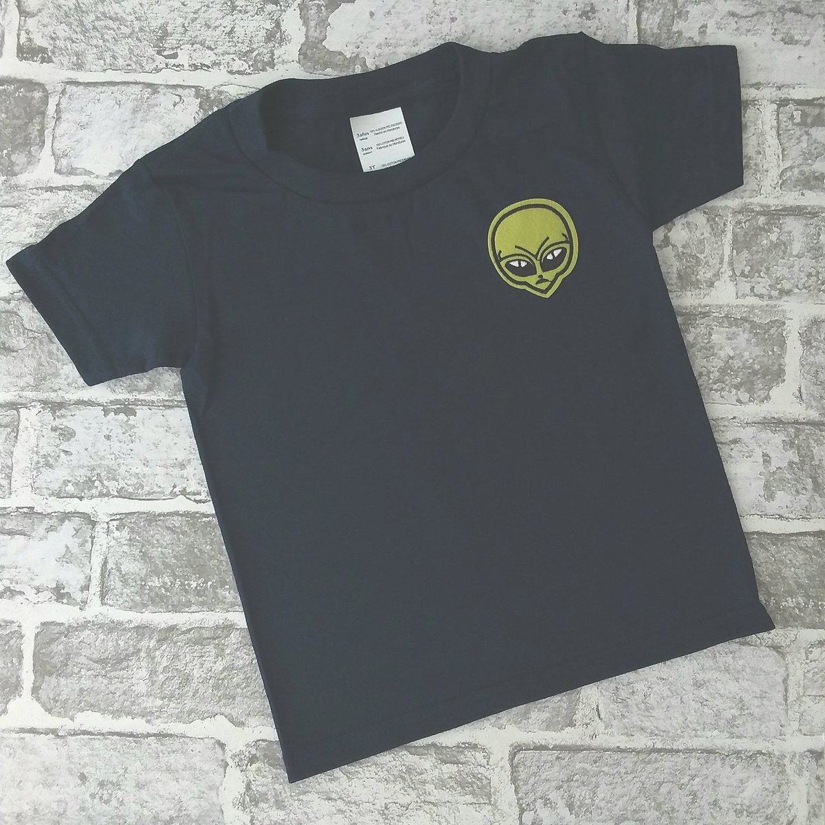 tag_bone's tweet photo. 💗 Kids t-shirts £10.00 + p&amp;p 💗 available in sizes 6-9 months up to 15 years 💗 loads of colour and patch options 💗 #tagandbone 

#kidsclothes #kidssweatshirts #funkykids #funfashion #patches #patchfashion #trends #sweatshirtoftheday #hoodies #kidshoodies #iwontoneofthose #kids https://t.co/okcKLImHrC