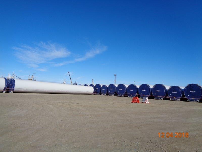 Renovables_Ar's tweet image. Más fotos de los proyectos #RenovAr en marcha. El Parque Eólico del Bicentenario en Puerto Deseado, Santa Cruz, tendrá una potencia instalada de 100 MW y generará energía eléctrica para más de 90 mil hogares.