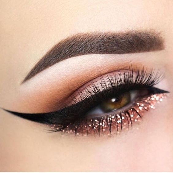 botanicalbeaut's tweet photo. We are currently training to better ourselves so we can bring a new treatment to salon. Are you excited? The picture is a little clue about what we're doing.

#lashperfect #highbrow #training #learning #betterthings #browsareeverything #beauties #botanicalbeautysalon #barnstaple https://t.co/IyRJRvYeFO