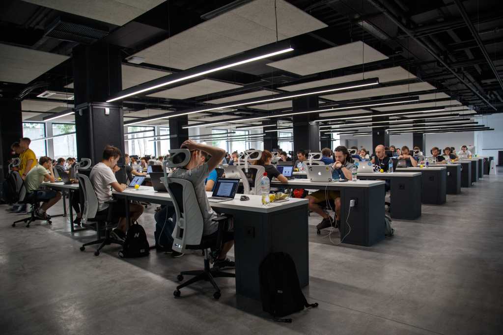CrsyoTech tweet picture