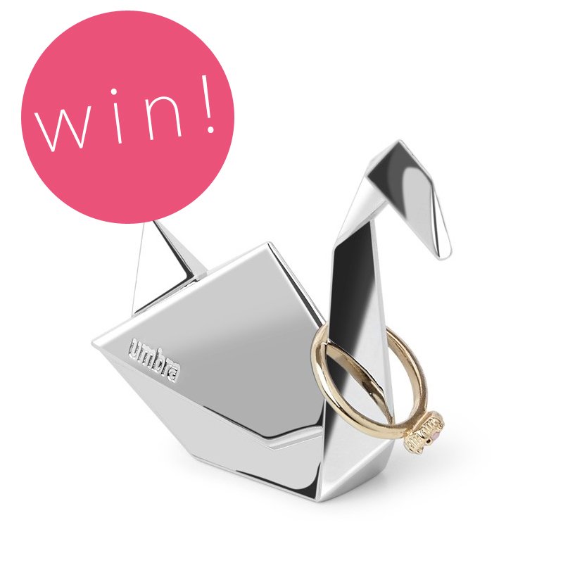 ★ FLASH COMPETITION ★ We're giving away one of these adorable Umbra Origami Swan Ring Holders!  💕 Follow &amp; RT! Ends Thursday at 3pm!

Designed in the vein of an origami crane, this elegant ring stand will add some quirky character to proceedings! redcandy.co.uk/umbra-origami-…