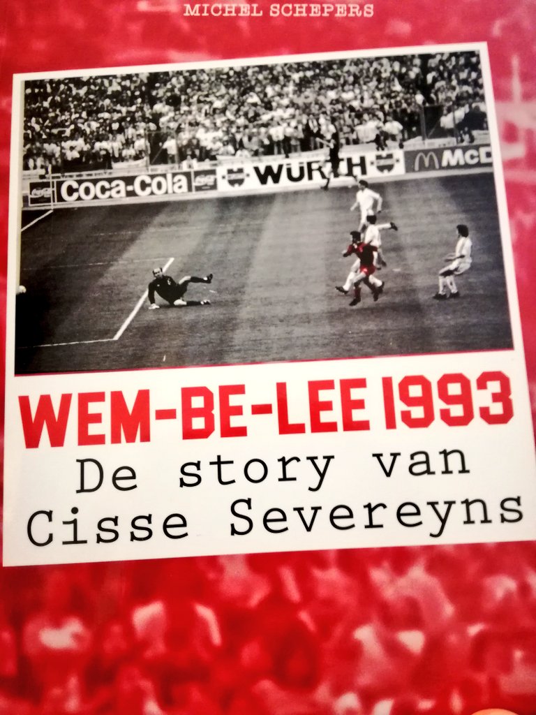 DAZN_BENL's tweet photo. Retweet en maak kans op een van de vijf gehandtekende boeken van Cisse Severeyns: WEM-BE-LEE 1993! 📚🙏 https://t.co/4rdPCp4KRe