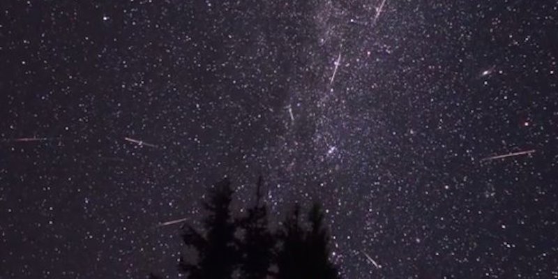 BusinessInsider's tweet photo. The dazzling Lyrid meteor shower is visible this week — here's how to see the shooting stars https://t.co/VcVgDmrDue https://t.co/u418NvU2oF