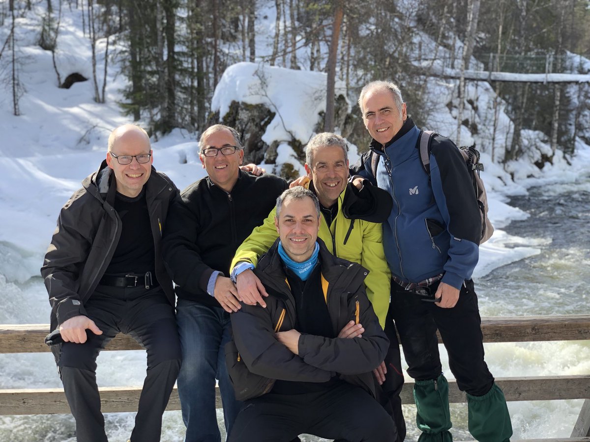 Viaje inolvidable a #Finlandia en el 20 aniversario de @Kuusamo_Esp. Actividades de todo tipo, novedades que serán una revolución, comida exquisita, trato inmejorable, 90cm de nieve!... Gracias a todo el equipo de #KuusamoLogHouses por invitar a todos los distribuidores del mundo