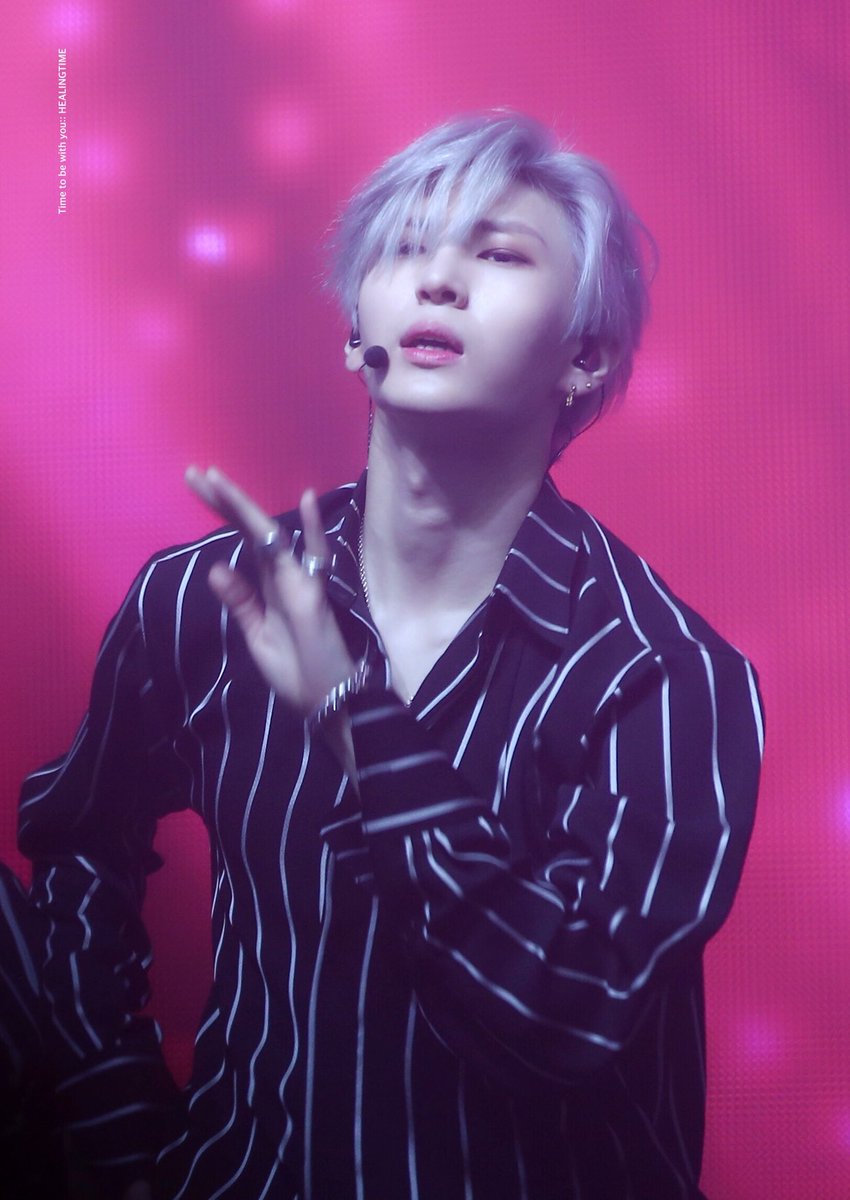 HEALINGTIME_TW's tweet photo. 180417 쇼케이스 
#VIXX #빅스 #Scentist #향
#LEO #레오 #정택운 @JUNGTW_LEO

고품격 으른 섹시가 이런���지뭐 😵 https://t.co/a6meYhDZkU