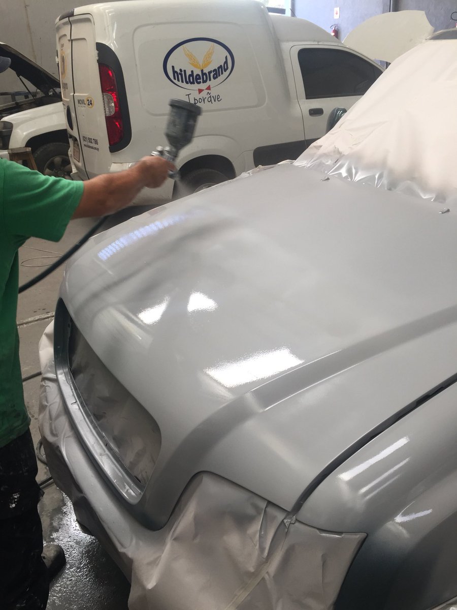 SCchaperia's tweet photo. Pasando fondo al capot de la chevrolet blazer.. presupuestos al 0972678145. https://t.co/Zx0xJiwxql