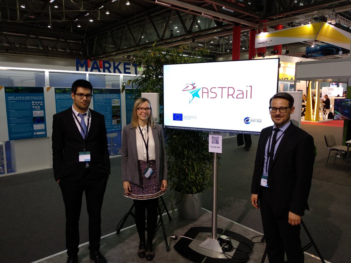 EURail_JU's tweet photo. @S2R_ASTRail seeks to implement cutting-edge technologies to railways, like the Moving Block System and #GNSS positioning. This could help @ERTMS get even more accurate data on trains’ location and speed, enabling them to run closer to each other. Just presented at S2R #tra2018 https://t.co/SV6kOqRgW1