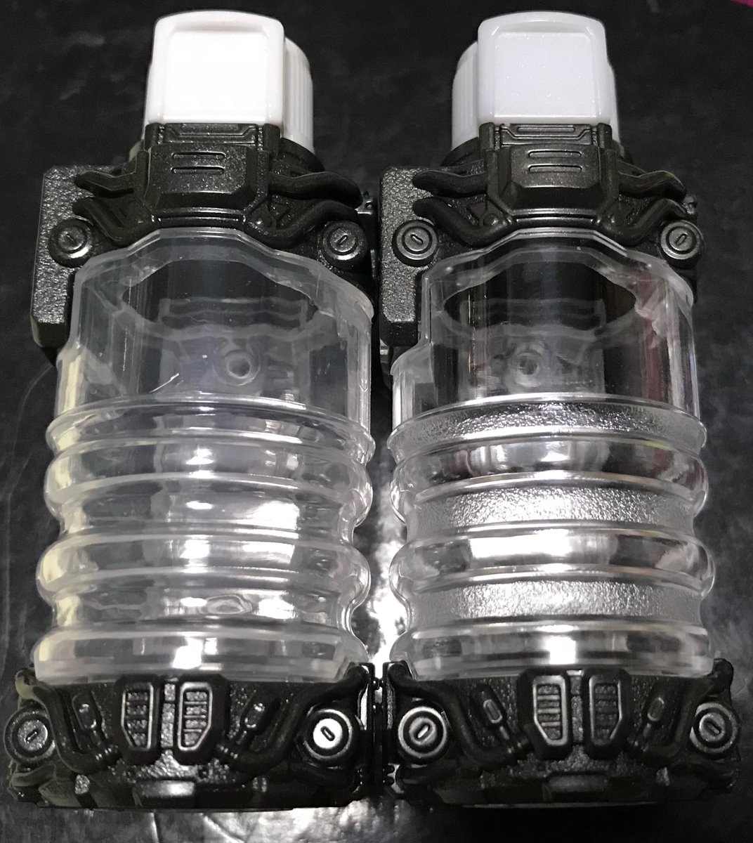タォニァ Gpフルボトル13 エンプティフルボトル 自作ボトルと比較 Gp 自作 そんなに違わないと思ってたけど結構違った 溝が磨りガラス状になってない 本体クリアが透明でなくやや白濁 キャップ白も過去のボトルとは違う 1番近いのはパンダ 認識ピン タォニァ Gpフルボトル13 エンプティフルボトル 自作ボトルと比較 Gp 自作 そんなに違わないと思ってたけど結構違った 溝が磨りガラス状になってない 本体クリアが透明でなくやや白濁 キャップ白も過去のボトルとは違う 1番近いのはパンダ 認識ピン