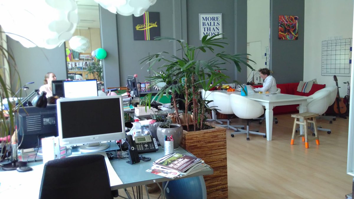 Zoek jij een #flexwerkplek in #Amsterdam Oud-West voor de maanden mei, juni en juli? Wij hebben op ons kantoor per direct 4 ruime #werkplekken beschikbaar. Prijs is € 275,00 ex BTW p.m.p.p. 
Steenworp afstand van het #Vondelpark.

Interesse? info@moreballs.com of 020-6853351