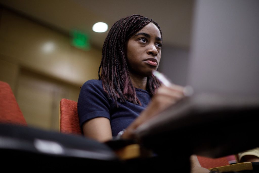 techdiversity26's tweet photo. Did you know? Stanford is boosting female computer grads!  Stanford University has steadily increased  the proportion of undergraduate women receiving degrees in computer science and electrical engineering. #MotivationMonday #tech
Read more about it here: https://t.co/9mWPQkdjU2 https://t.co/ENioZnHBtx