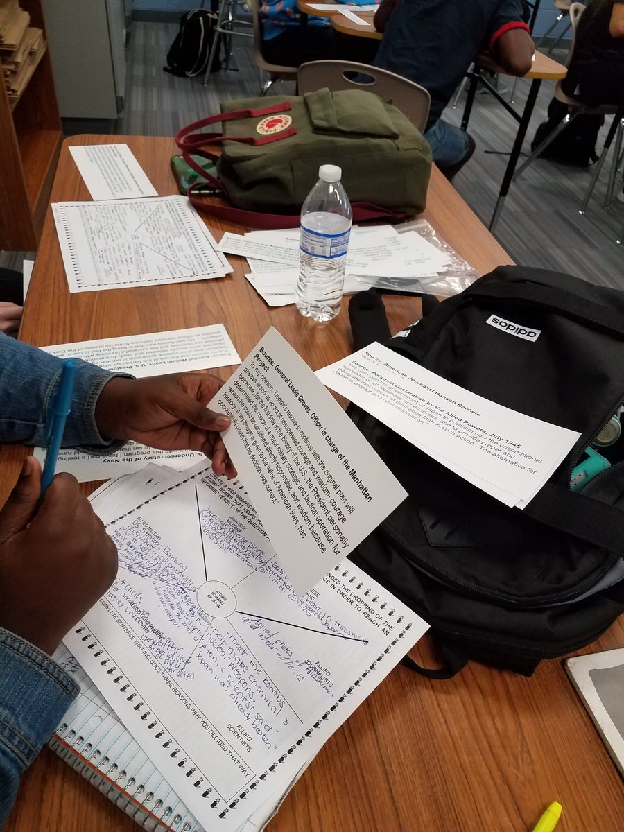 MsEmilyEElliott's tweet photo. End of #WWII document sort & primary source #analysis in #WH today #mindmaps #evidence #thesisstatements @PaetowHS @jollyscholle @PaetowXC_TF #katyisdss https://t.co/2JrRZ2XiQZ