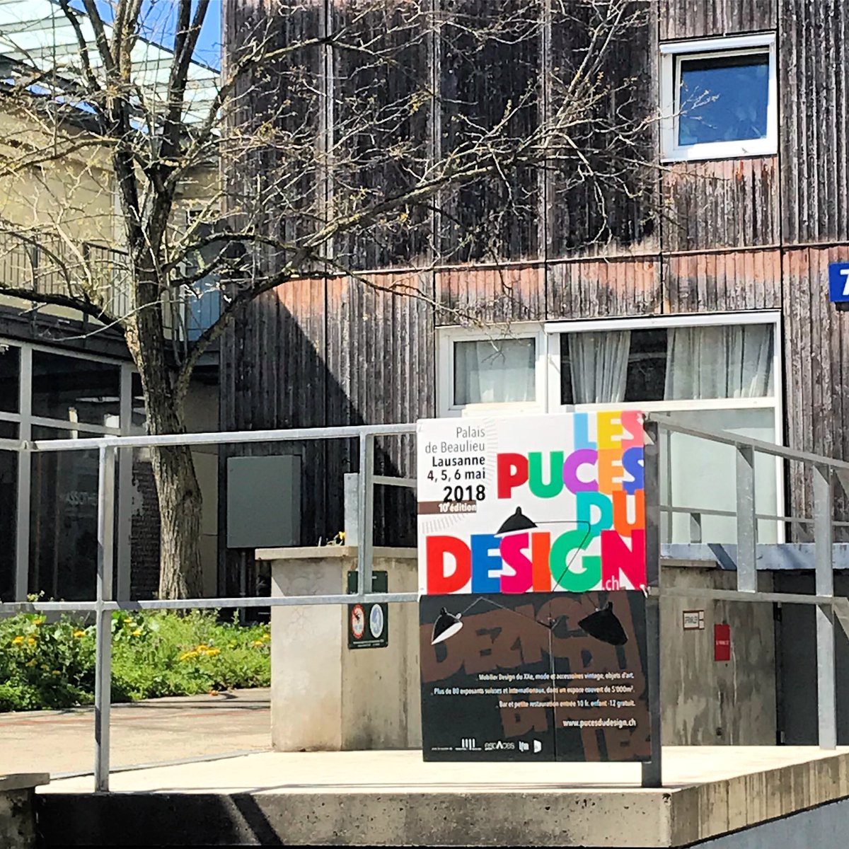 pascalebosson's tweet photo. Les Puces du Design, on en parle au soleil, en terrasse, de Genève à Lausanne ! Rdv du 4 au 6 mai à Beaulieu !
#pucesdudesign #lausanne #artfair #mobilier #mobilierdesign #vintage #art #fair #design #lifestyle #suisse #event @beaulieulausanne @pucesdudesign https://t.co/xATmJMcqlV