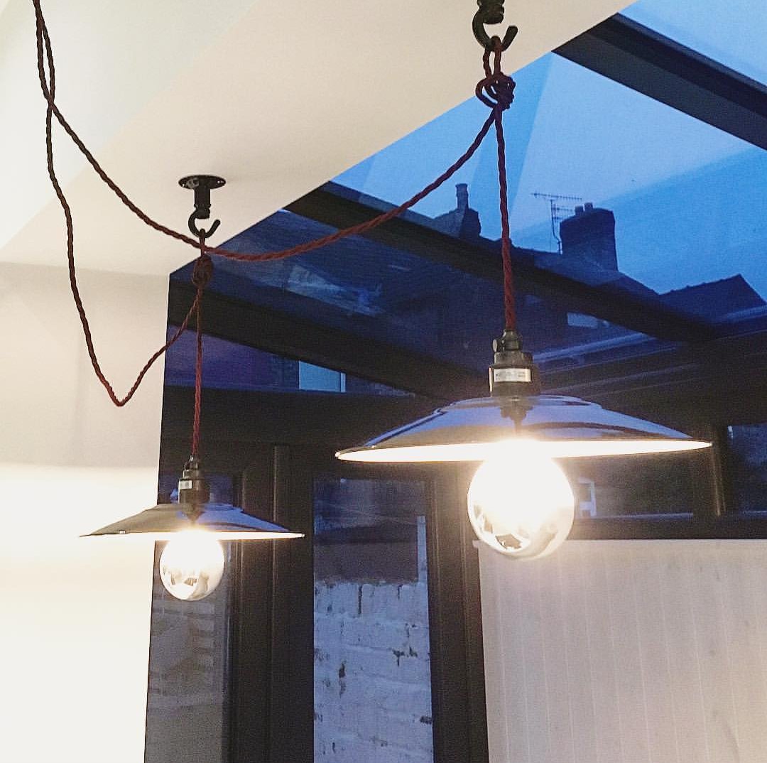 NostalgiaLights's tweet photo. This design of lamp shade is inspired by the flat, European style. The enamel surface and white inner reflector will add a splendid touch to any piece. https://t.co/0jnFySfp4q