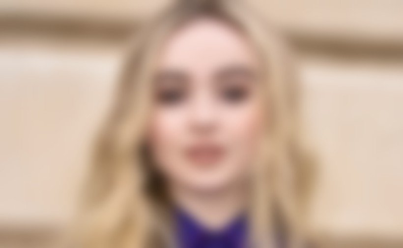 Nieuwe look van Sabrina Carpenter ow.ly/jOXO30jxgy1