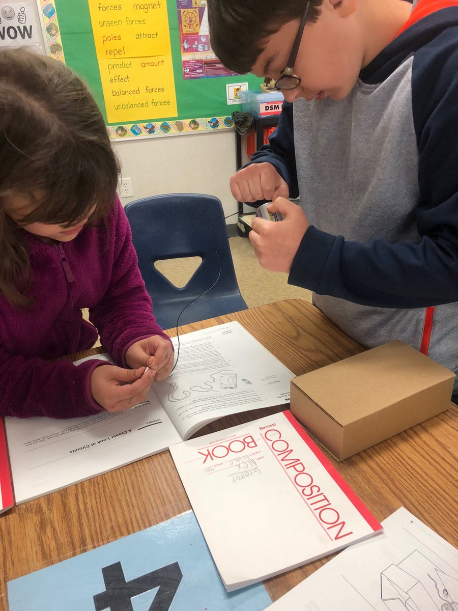 LesScience's tweet photo. Let there be light in 4 th grade science 💡💡💡💡💡💡💡💡 https://t.co/g3ukHacVJc