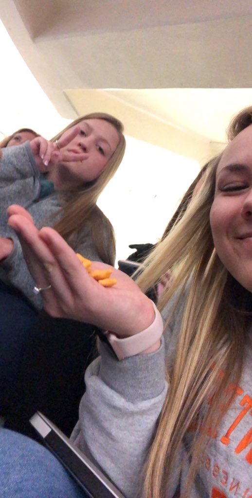 hannahclark___'s tweet photo. Happy Birthday!! I hope you have a great day! love you💛 @madisongracee03 https://t.co/pLhFYoIPL6