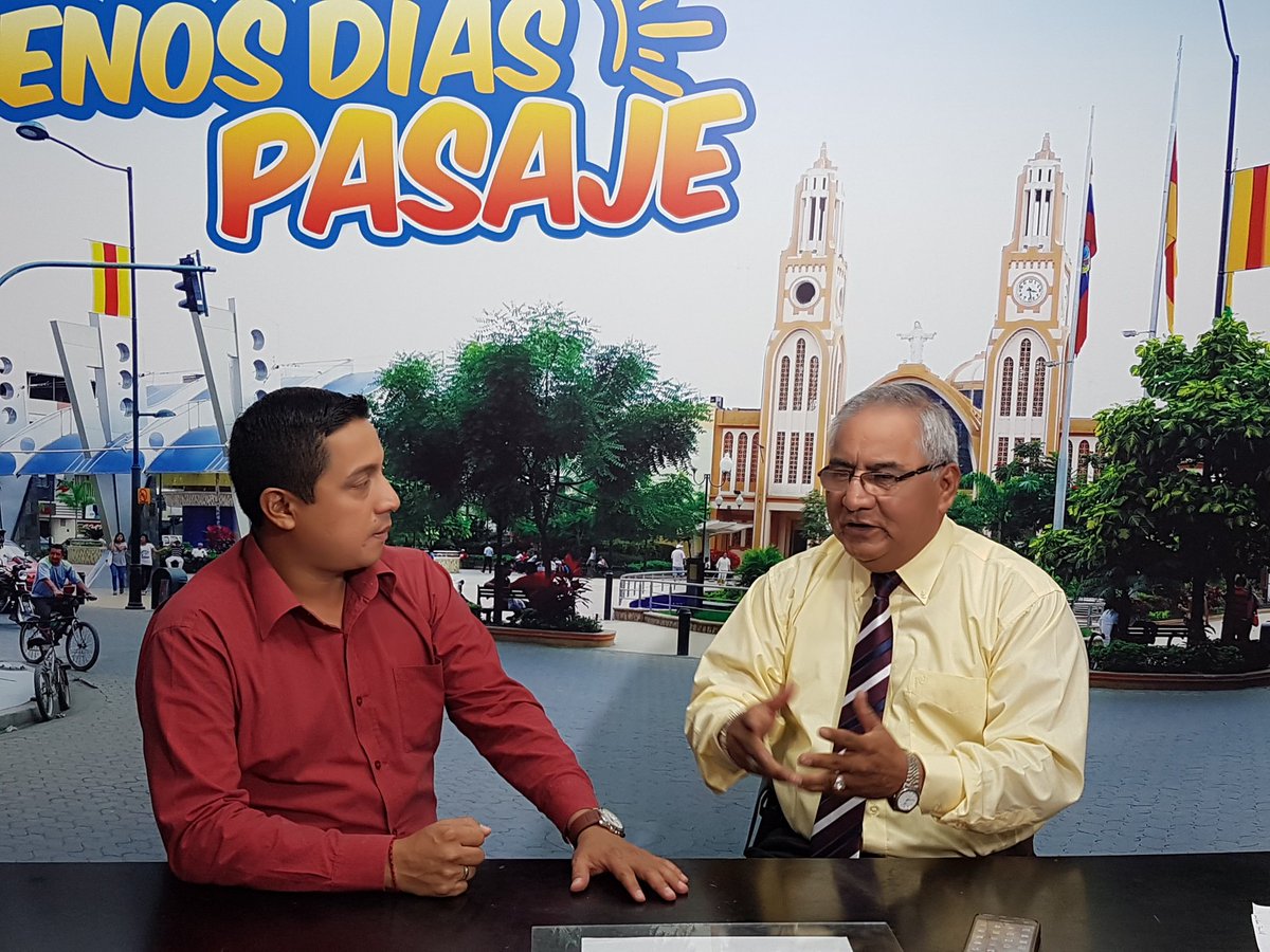 gorky_tv's tweet photo. Distrito 07D01/ En entrevista en noticiero Buenos Días Pasaje @PasajeTv informando sobre inicio de clases y los trabajos que se realizan en instituciones educativas en Chilla-El Guabo-Pasaje https://t.co/nKJAYKJYXc