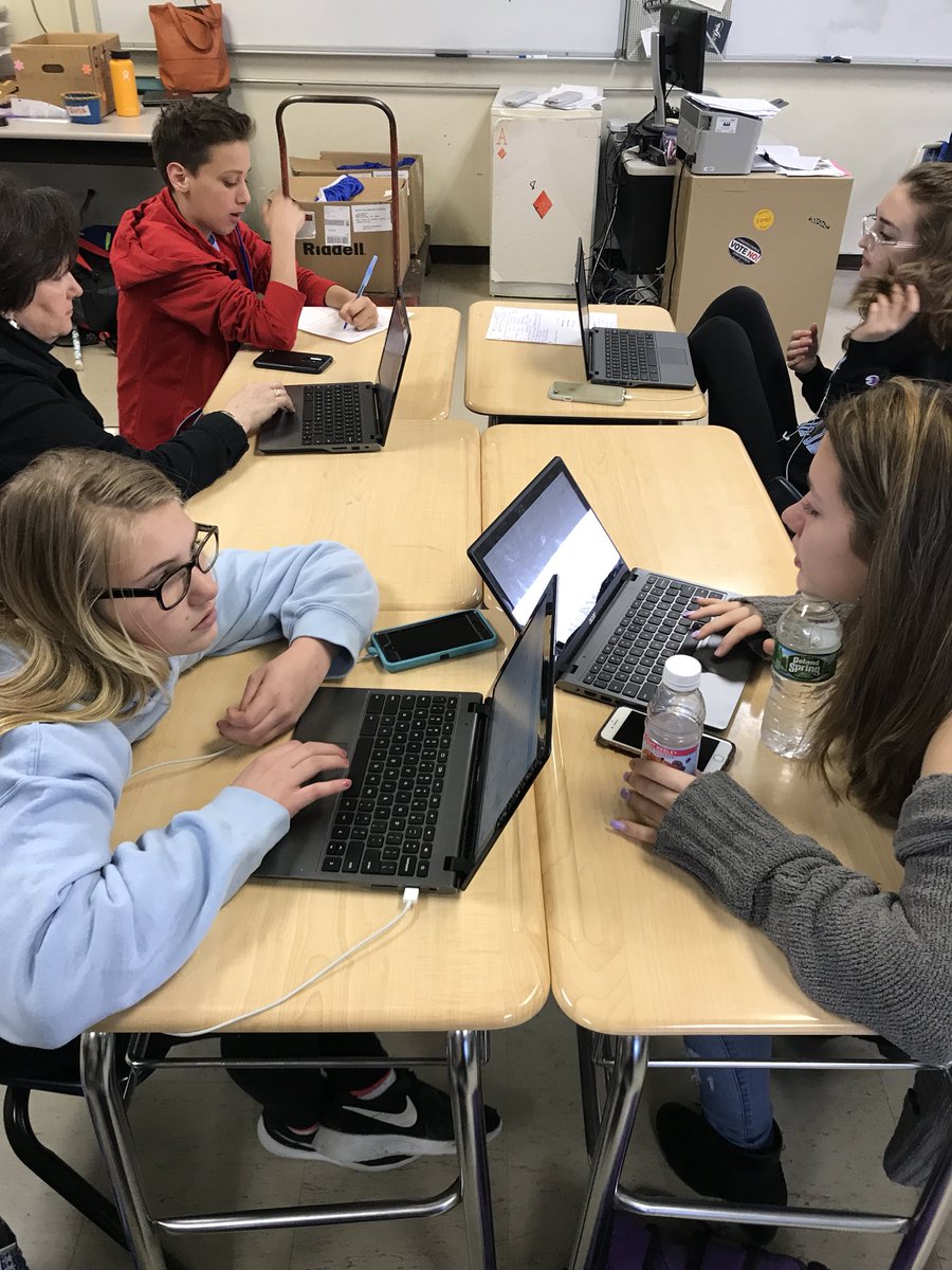 Mr_PechenkoNS's tweet image. Ss researching DC Memorial proposal topics. #CriticalCreativeThinking #SpiritWeek #BlackOut