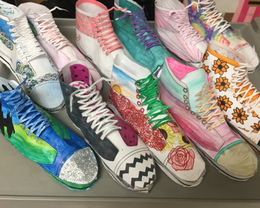 SamSzopinski's tweet image. Step into Fashion Merchandising! #elementsofdesign #d203