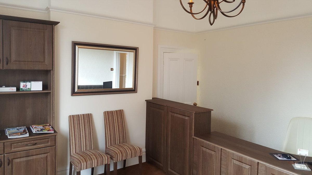 cwdecorating's tweet photo. Internal Decorating now complete to Main Reception and Staircase @PainFreeDenta1 thanks to @DuluxDecCentre @DTPaintExpert For the paints https://t.co/FZSbw9o5ps