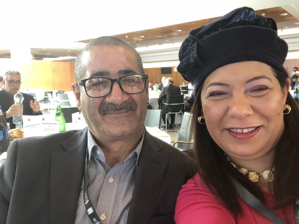 FBrahimi's tweet photo. Magie algérienne. Voir en irl, le 1er journaliste algérien a m'avoir interviewée sur le #PersonalBranding pour @elwatancom , il y a 10 ans. Ravie de partager une table ronde avec @Oneasa aux #JST11 de la @sonatrach_dz #algerie #algeria #dz #oran https://t.co/suAs2YPhBD