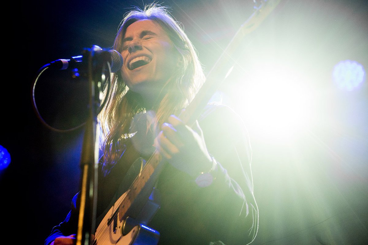 brooklynvegan's tweet photo. Watch Julien Baker cover The Mountain Goats - John Darnielle calls it "the best version of 'No Children' I've ever heard." https://t.co/hLDEK1LYBG https://t.co/doItZLXJXQ