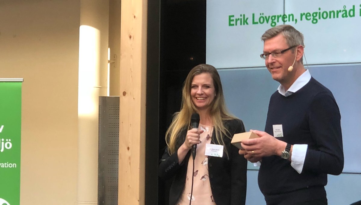 STC_Miun's tweet photo. RegionrÄd Erik Lövgren om utmaningar och möjligheter med digitalisering i VÀsternorrland. Se Erik pÄ: https://t.co/HuL2uHGqLO #goodtechregion https://t.co/Y8coeNupUH