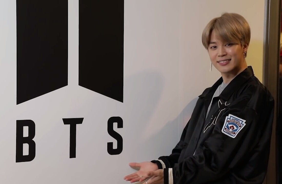 93ftmin's tweet photo. guess who's gonna win the #BBMAs Top Social Artist Award again??? https://t.co/Y04PbXYxUB