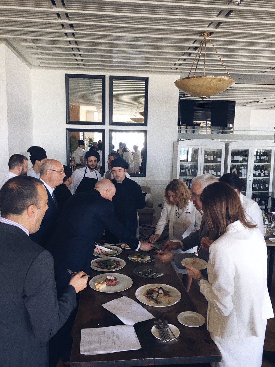 PamPolanco's tweet photo. The team @GMelia_Victoria tasting the new menu at #ikatzaMallorca. One word: #Amazing. #Melialife https://t.co/6DelA4RMRd