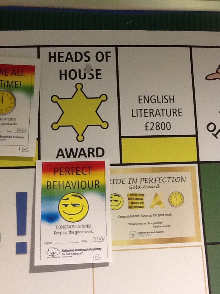 Mrs Smith tweet media