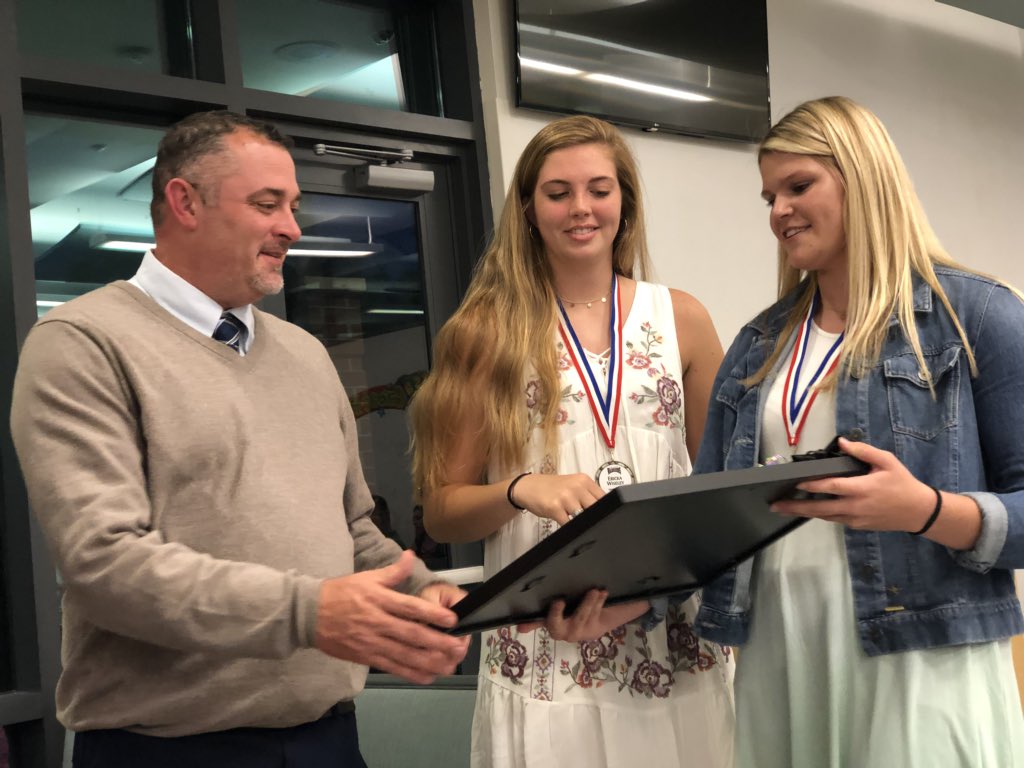 krzrush's tweet photo. Last Wando🏀Banquet, sad but excited to see E spread her wings &amp; continue to grow on &amp; off the court! 
🏆 All Region Team
🎖First Alt. N/S Allstar game 
🥇Most Defensive Player 
#1 in Rebounds &amp; Blocks Leader in Scoring, Assists, &amp; Steals. Great season @ErickaWiseley35 #tallgirls https://t.co/4ErULPJmmf