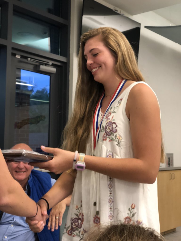 krzrush's tweet photo. Last Wando🏀Banquet, sad but excited to see E spread her wings &amp; continue to grow on &amp; off the court! 
🏆 All Region Team
🎖First Alt. N/S Allstar game 
🥇Most Defensive Player 
#1 in Rebounds &amp; Blocks Leader in Scoring, Assists, &amp; Steals. Great season @ErickaWiseley35 #tallgirls https://t.co/4ErULPJmmf