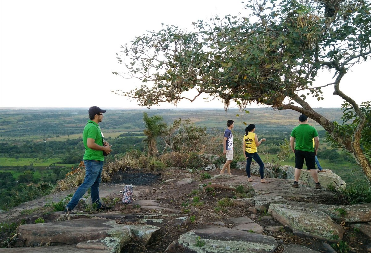 arovia's tweet photo. 📍 En #Capiibary nos encontramos gratamente sorprendidos por los avances en la instalación de un #ParqueEcológico en el cerro #DosDeOro gracias a la participación activa de jóvenes del distrito y el entusiasmo de los pobladores.
#Sumamos https://t.co/019AFzHaH8
