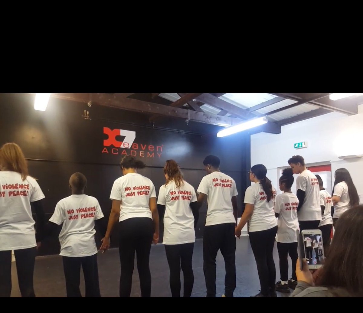 X7eaven's tweet photo. X7eaven presents .... Breaking Forth!!

The Performance last Sunday was amazing! What a positive light to have on a subject so dark.
A way to enable young people to speak out in a creative way regarding Gang Violence. 

#x7eaven #londonyouth #breakingforth #noviolencejustpeace https://t.co/eyBxsAj3je