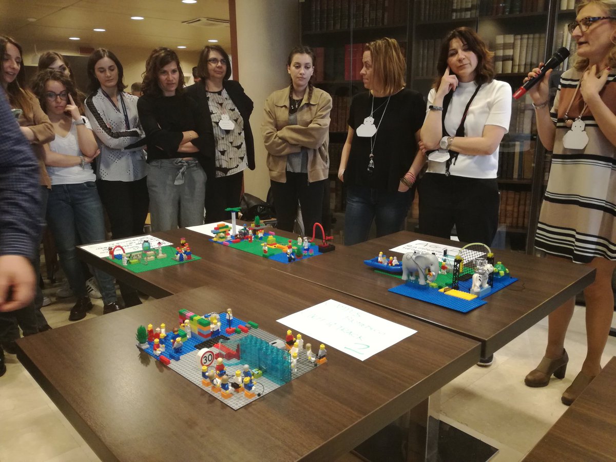 fmdigitale's tweet photo. Rispondiamo alle sfide! I pitch dei team anche con #LegoSeriousPlay #DigilifeWorkout @LazioInnova @CampusBioMedico https://t.co/cghSFLv4mI