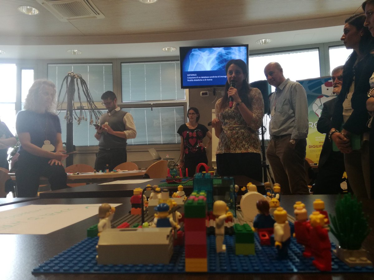 fmdigitale's tweet photo. Rispondiamo alle sfide! I pitch dei team anche con #LegoSeriousPlay #DigilifeWorkout @LazioInnova @CampusBioMedico https://t.co/cghSFLv4mI