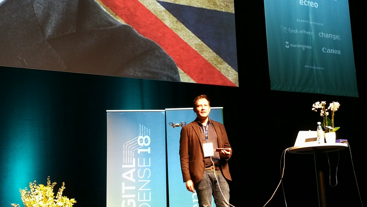 DigitalOdense's tweet photo. @nikolajsonne: ”Kunstig intelligens er en maskine fuldstændig som en gravemaskine – det er bare en tænkemaskine. De største hardwareproducenter er godt i gang med at geare dine produkter til kunstig intelligens og du er godt i gang med at programmere algoritmerne”. #digitalodense https://t.co/BPbnAvXw4z