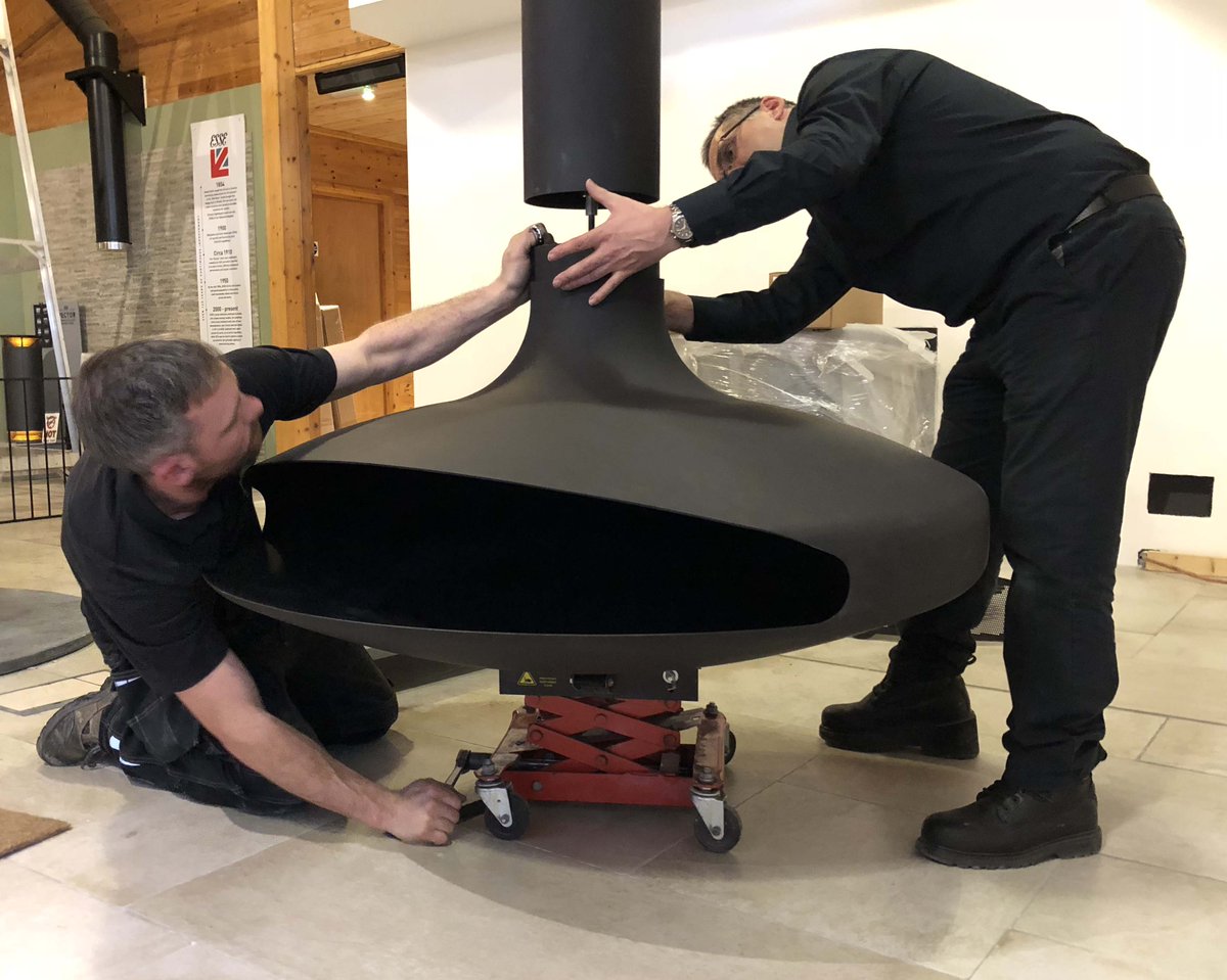 Rangemoors's tweet photo. The stunning range of Focus Fires has arrived at @Rangemoors. Final preparations being made for showroom launch. #stunningfires #focus #fires #gyrofocus @focus_fireplace https://t.co/RZZnzmKxID