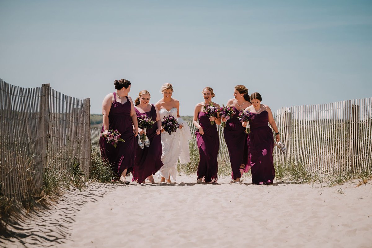 SNEWeddings's tweet photo. Love purple? Take a cue from Alyson and John's lovely spring wedding at #Plymouth's @pavilionpgc: https://t.co/J1ssq8lm4V https://t.co/EoH6H301mI