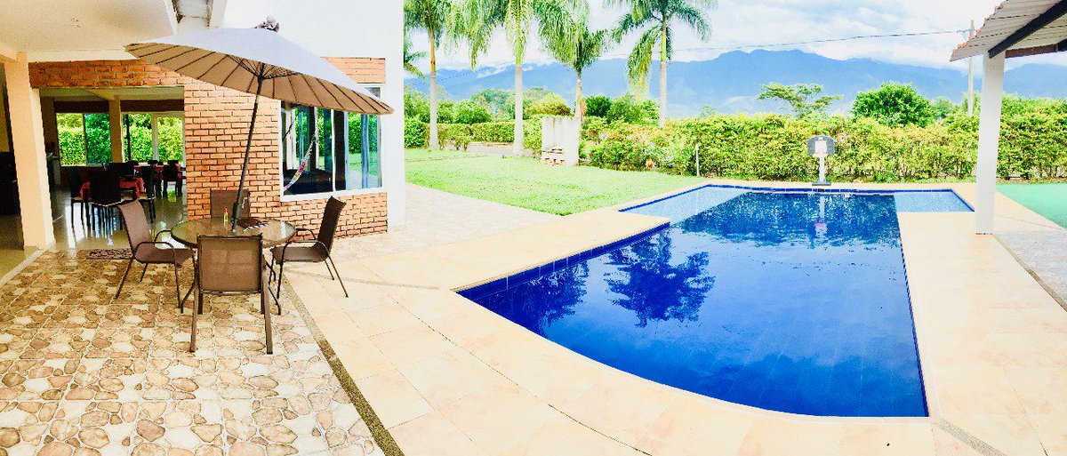 fariverazaraza's tweet photo. HERMOSA CASA QUINTA VIA A CUMARAL capacidad 16 personas #reserveseguro #casacampestre https://t.co/SnZumTbiJg