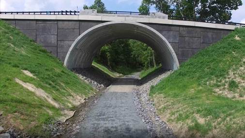 ShortSpanSteel's tweet photo. Why should you consider a #steel buried #bridge for your next project? The ability to carry heavy loads, environmental advantages, ABC benefits, low maintenance &amp; inspection costs, and more!  https://t.co/hWDj7yvTKY  #engineer #BuildSteel #infrastructure @bigrbridge https://t.co/F0N726Ei3o