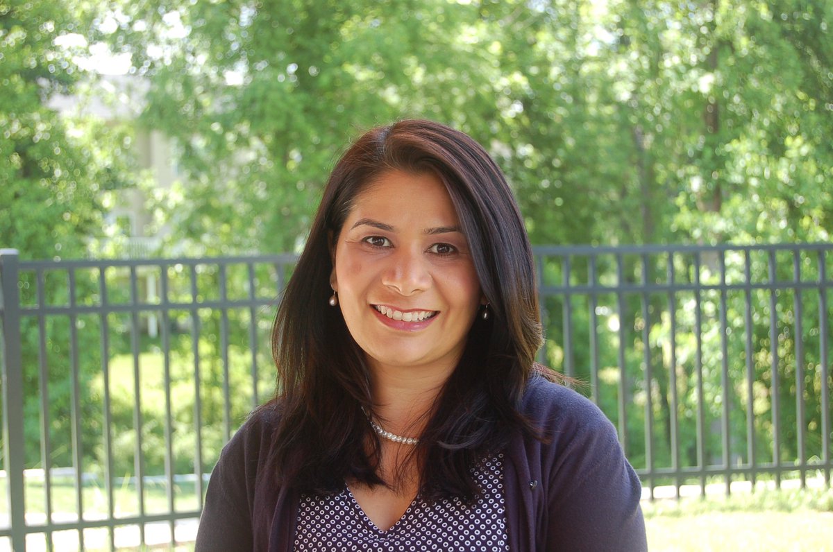 STCHBOT's tweet photo. Meet our Staff!
Kinjal Sethuraman MD MPH @KinjNS 
Asst. Prof.  Emerg Med @UMEmergencyMed . 
Asssociate Director Hyperbaric/Dive Medicine
President AWAEM @AWAEM
8 Yr Experience HBOT
Mother of 2 "Perfect" Children!
@rosendocster @shocktrauma https://t.co/jwfGLb0Hm3