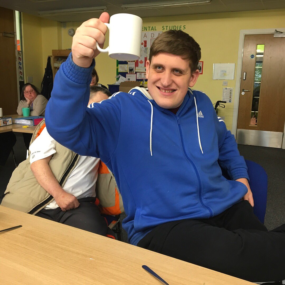 mksnap's tweet photo. It was Harry Potter week in project skills today as the group learns about different Authors throughout the term. The learners were sorted into different houses and even made their very own butter beer which they thoroughly enjoyed! #harrypotter #jkrowling #projectskills #books https://t.co/PwfT3lN4Gw