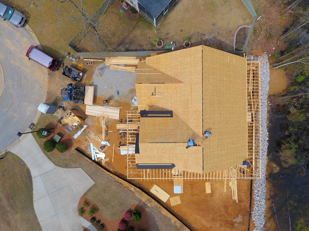 910drones's tweet photo. @GRHomesNC is building in #fayettevillenc
Like and follow to see this #custombuild become a home 🏠
#dronephotography #droneoftheday #dronelife #aerialphotography #aerialview #dronstagram #customhomes #onalake #lakelife #golflife #framerslife #homebuilder #remax #DRONEGENUITY https://t.co/7j2wIGgl9T