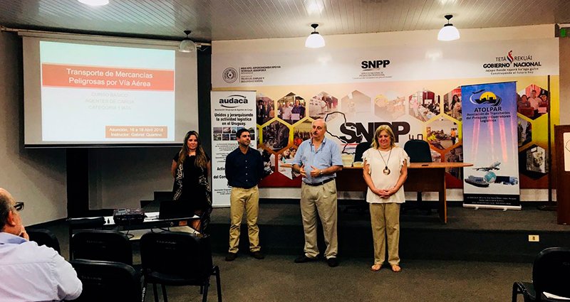 TodoLogisticaBo's tweet photo. @Todologistica  PARAGUAY: Curso con Certificación sobre Mercancías Peligrosas organizado por Atolpar  - Asociación de Transitarios del Paraguay y Operadores Logísticos. Se esta desarrollando los días 16/17/18 de Abril en el salón del SNPP con un instructor IATA de Uruguay. https://t.co/uST8xbHbw6