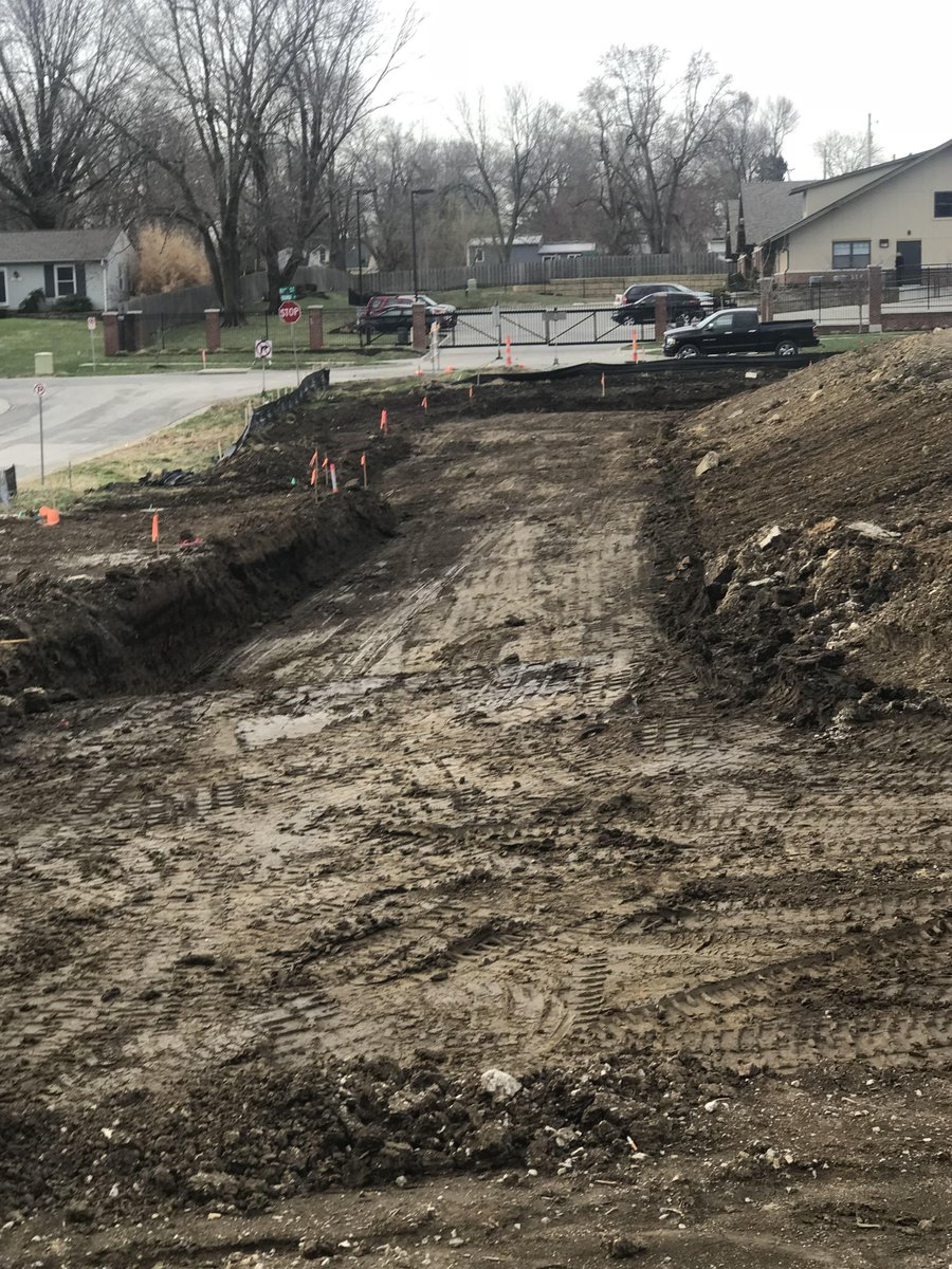 Check out site prep and grading for Avenue 81 mixed-use at 81st and Metcalf in @CityofOP. <a href="/KawValleyCo/">Kaw Valley Companies</a> is proud to work with <a href="/McPhersonGC/">McPherson Independent</a> to get this site ready for vertical construction. <a href="/opcares/">City of Overland Park, Kansas</a> #EPCRealEstate